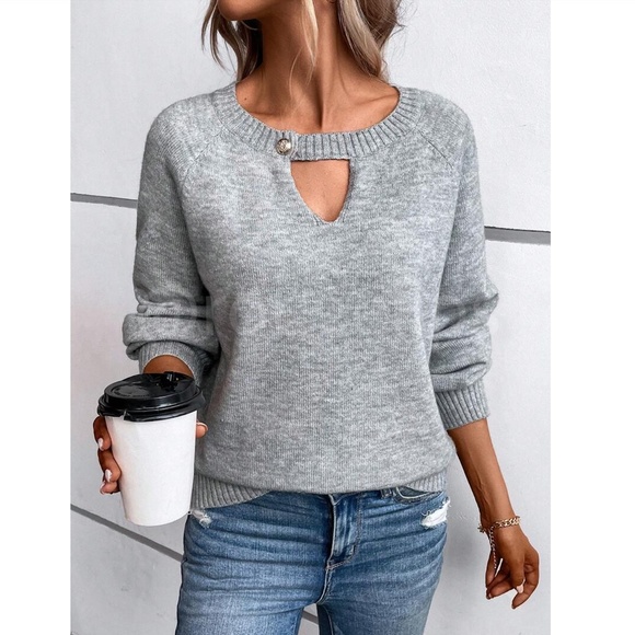 Rouge! Sweaters - Grey Knit Pullover Sweater Neck Keyhole Button Detail Long Sleeve